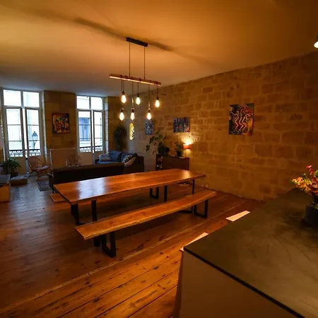 Amani Hostel *